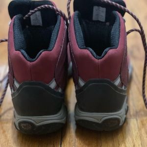Women Hiking Boots
